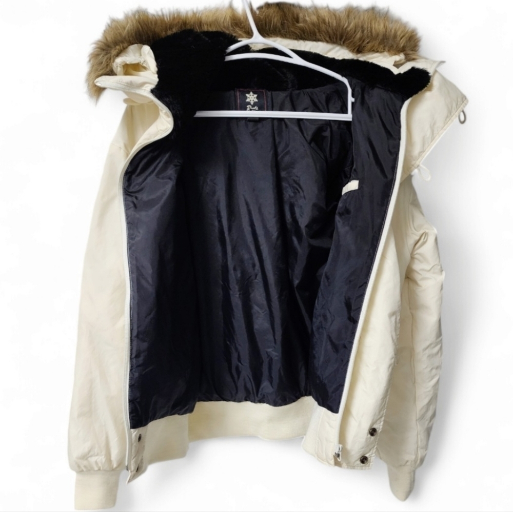Nwot! Roots down winter jacket - Picture 5 of 10